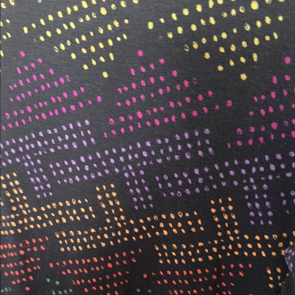 Colorful Patterned Tops - Picture 5 of 7